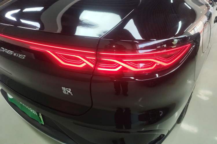 Used BYD Han 2024 EV Glory Edition 605KM Front-Wheel-Drive Premium Model