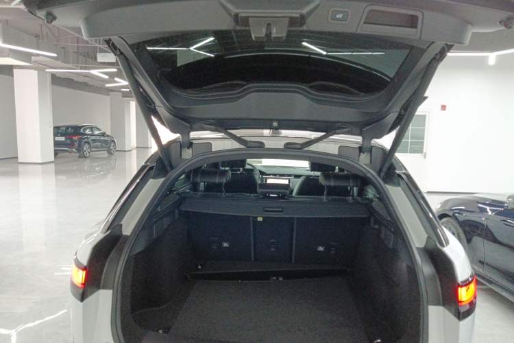 Used Land Rover Range Rover Velar 2018 P380 R-DYNAMIC SE