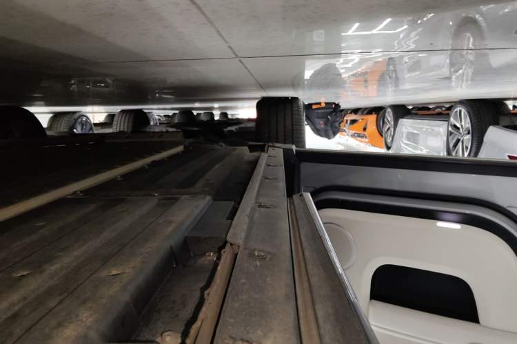 Used Li Auto L8 2024 PRO Model
