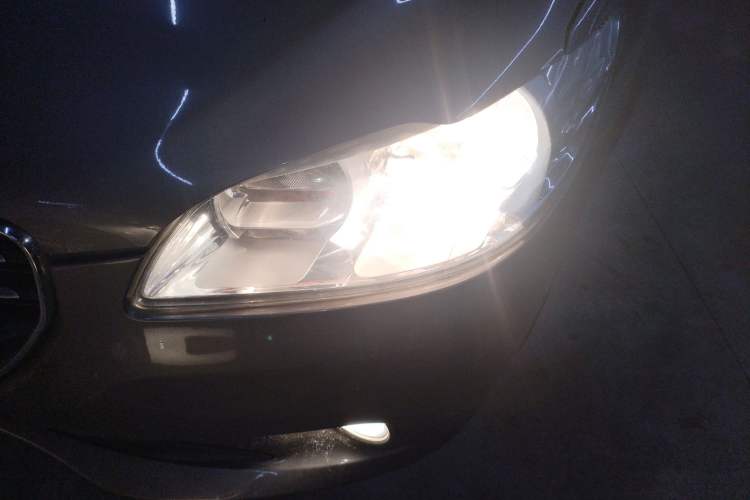 Used Peugeot 301 2014 1.6L Automatic Prestige Edition
