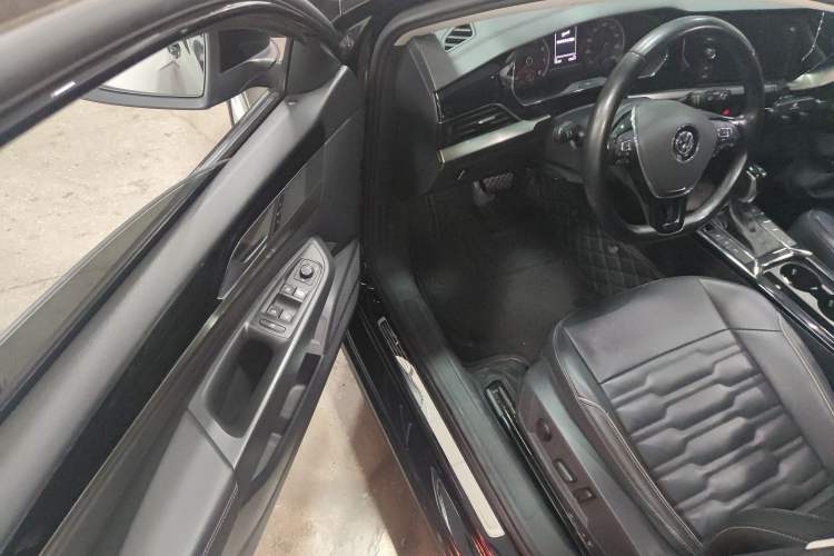 Used Volkswagen Passat 2019 330TSI Elite Edition China VI
