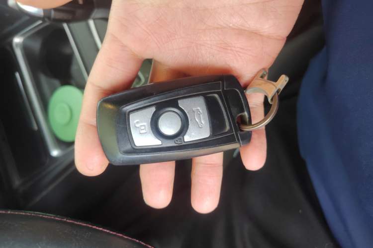 Used BMW 3 Series 2014 320Li Fashion Model
