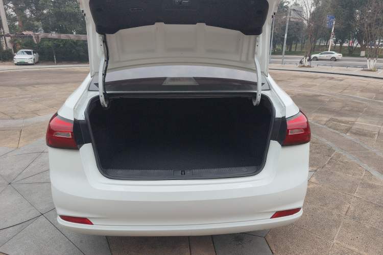 Used Roewe 360 2018 PLUS 1.5L Manual Luxury Edition
