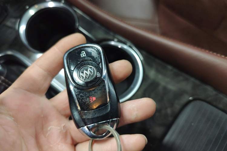 Used Buick Envision 2016 20T Two-Wheel-Drive Elite Model
