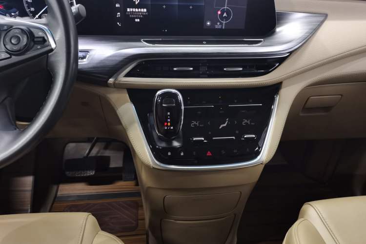 Used Buick GL8 2020 ES Land Cruiser 653T Luxury Model
