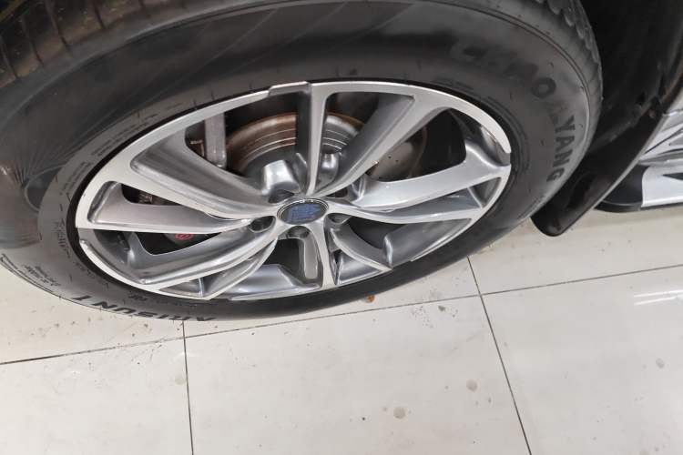 Used BYD Tang New Energy 2018 DM 2.0T All-Wheel Drive Smart Connectivity Luxury Model 7 Seats China V Emission Standard