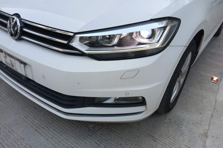 Used Volkswagen Touran 2016 Volkswagen Touran L 280TSI DSG Comfort Edition
