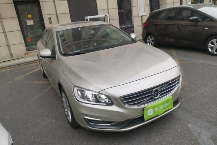 Used Volvo S60 2017 S60L T4 Smart Range Edition
