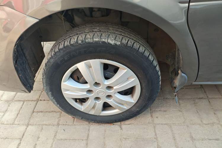 Used FORTHING Lingzhi 2016 M3L 1.6L 7-Seater Standard Model
