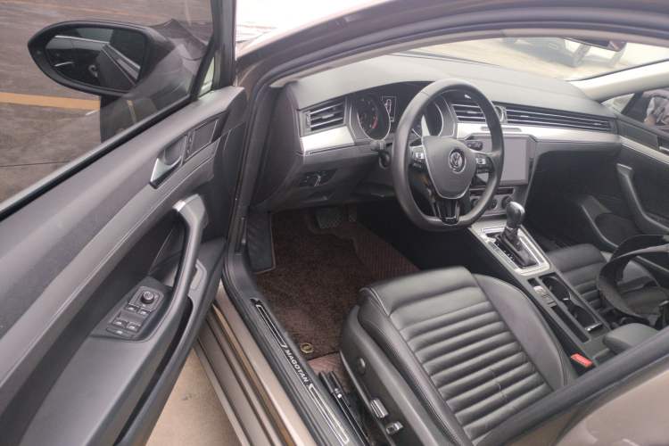 Used Volkswagen Magotan 2019 280TSI DSG Comfort Model China VI Standard
