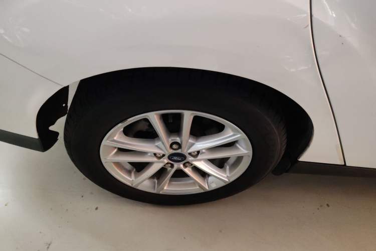 Used Ford Focus 2018 Sedan Classic 1.6L Automatic Trendy SmartDrive Edition
