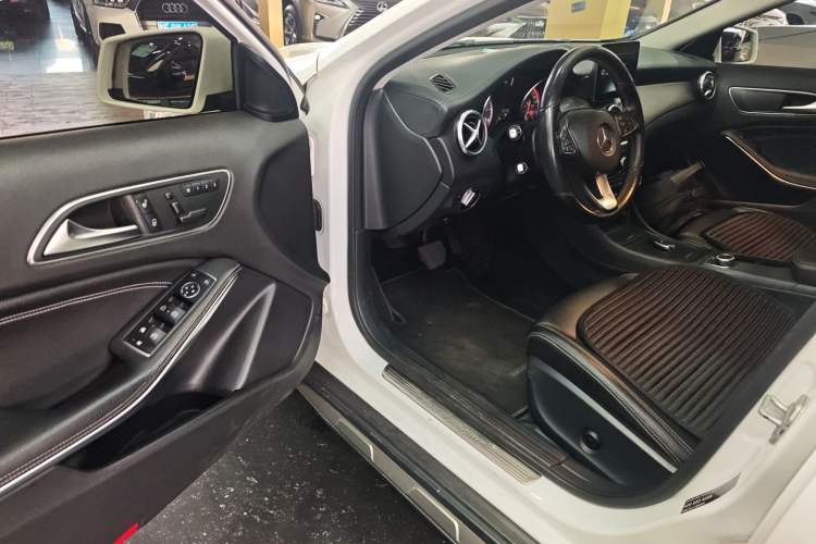 Used Mercedes-Benz GLA 2016 GLA 220 4MATIC Fashion Edition
