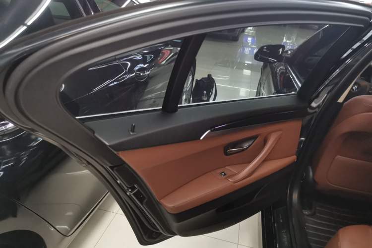 Used BMW 5 Series 2017 520Li Elegant Edition
