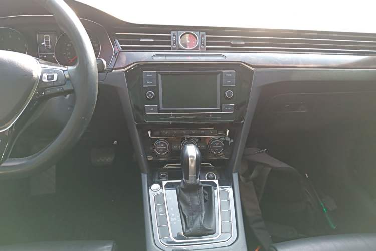 Used Volkswagen Magotan 2018 Facelift 380TSI DSG Luxury Version
