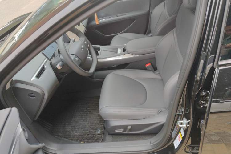 Used XPeng MONA M03 2024 620 with Ultra-Long Range
