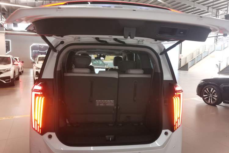 Used GAC Trumpchi M8 2024 Master Series 400T Prestige Edition
