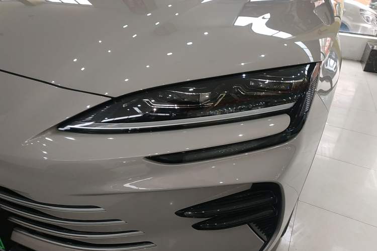 Used BYD Song PLUS New Energy 2023 Champion Edition DM-i 110KM Flagship Model