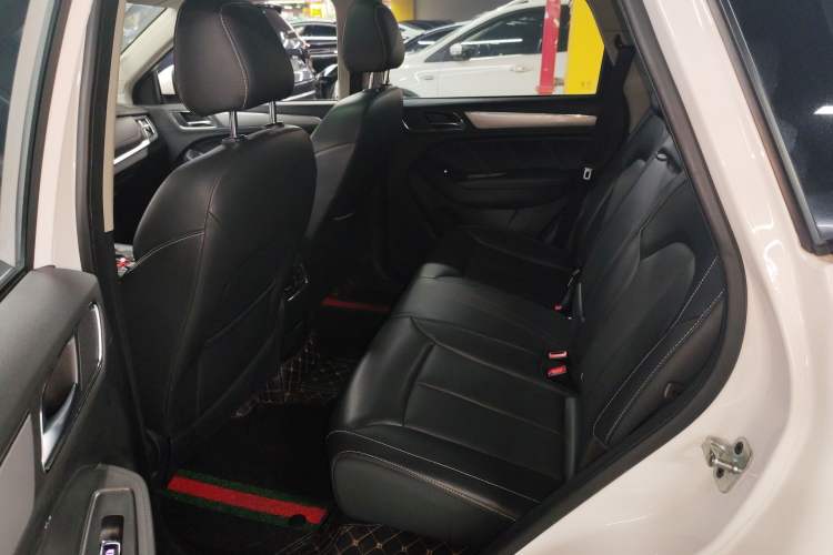 Used Roewe RX5 2018 20T Two-Wheel Drive Automatic Internet Smart Edition
