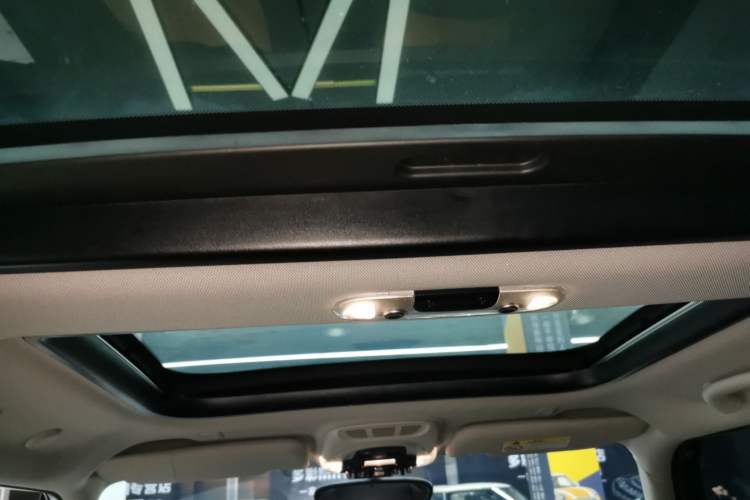 Used  MINI 2023 Updated 1.5T COOPER Artist Five-Door Edition
