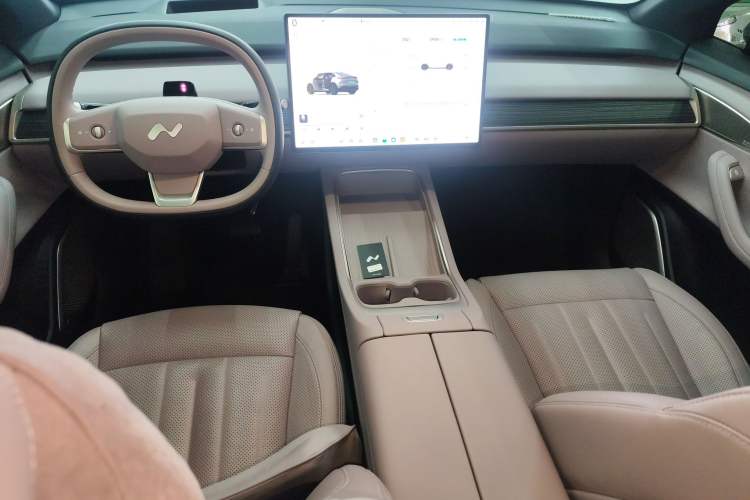 Used ONVO L60 2024 60 kWh Rear-Drive Version
