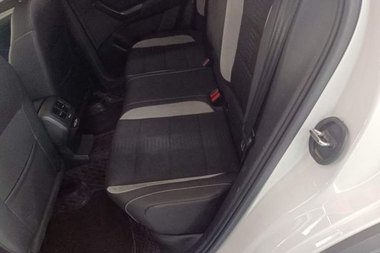 Used Volkswagen T-ROC 2022 280TSI DSG Two-Wheel Drive Elite PLUS
