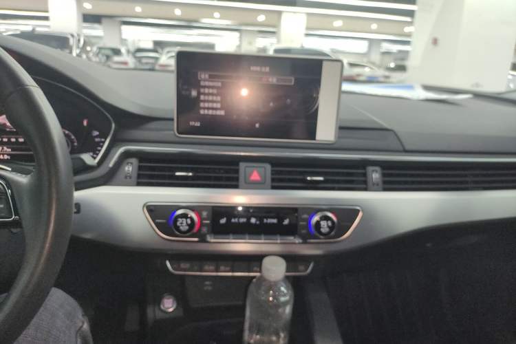 Used Audi A4L 2018 30th Anniversary Edition 40 TFSI Fashion Model