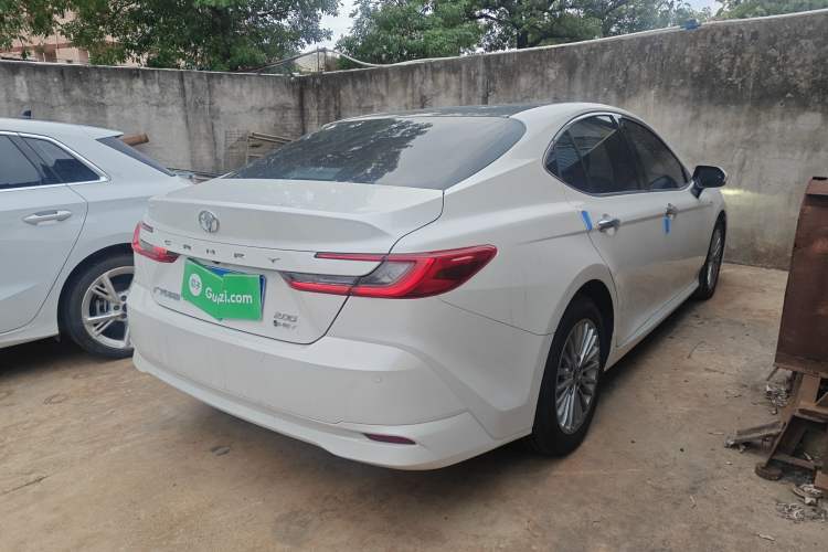 Used Toyota Camry 2024 Dual-Motor 2.0 HG Premium Edition

