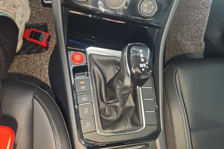 Used Volkswagen Sagitar 2020 280TSI DSG Comfort Version China VI Standard
