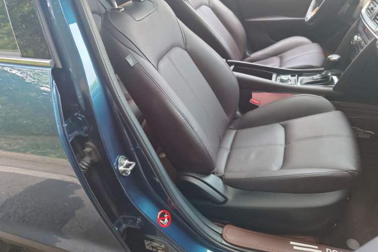 Used Mazda CX-4 2021 2.0L Automatic Two-Wheel Drive Blue Sky Luxury Edition
