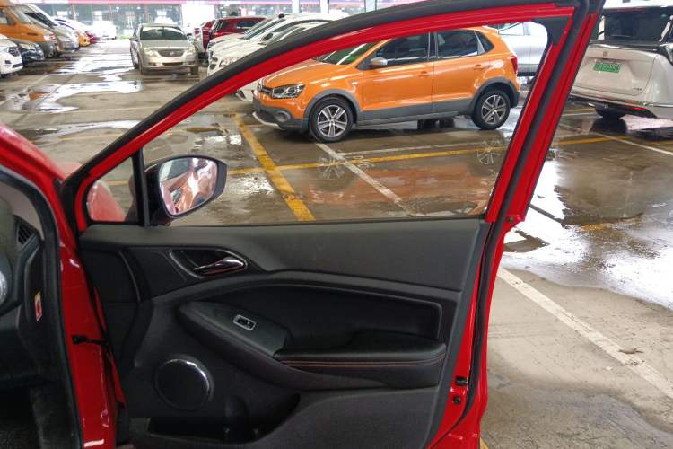 Used BYD Yuan 2017 1.5L Automatic Cool & Connected Model
