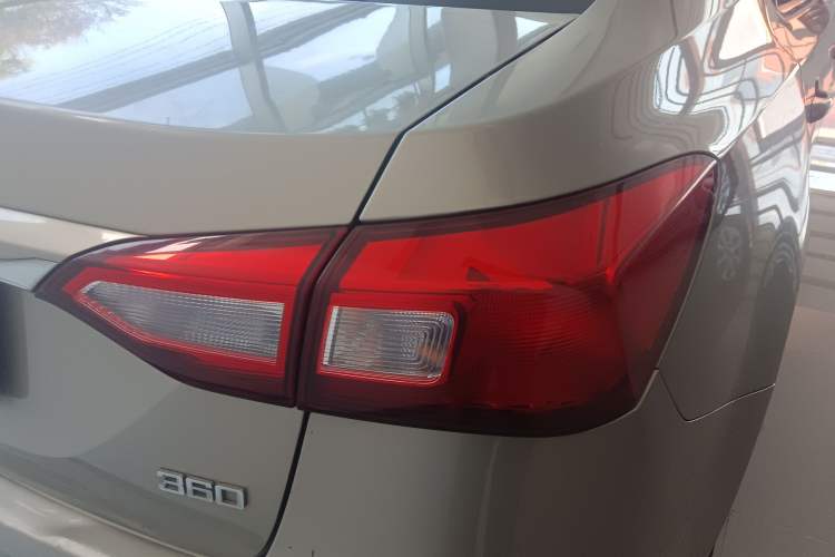 Used Roewe 360 2017 1.5L Automatic Smart Screen Version
