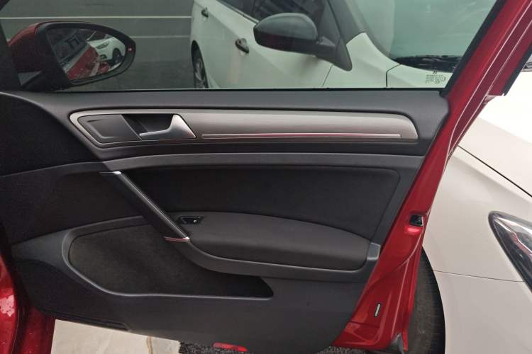 Used Volkswagen Golf 2016 1.6L Automatic Comfort Model
