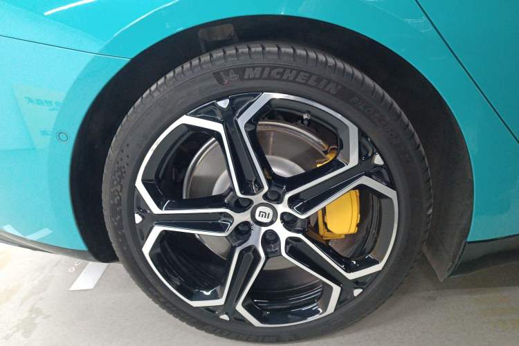 Used  SU7 2024 Rear-Drive Long-Range Intelligent Driving Version
