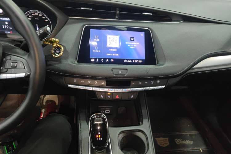 Used Cadillac XT4 2020 28T Two-Wheel-Drive Leading Version
