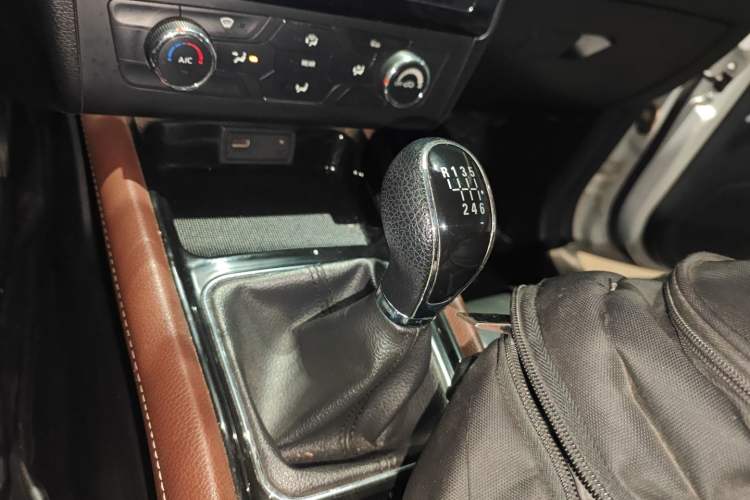 Used Dongfeng Fengon 580 2016 1.5T Manual Luxury Version