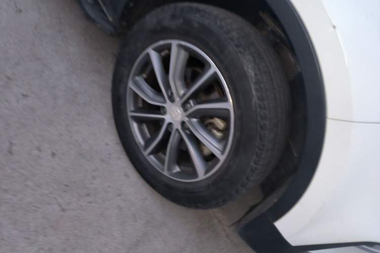 Used Geely Auto Emgrand X7 Sport 2018 1.8TD Automatic Two-Wheel Drive Smart Connect 4G Internet Edition
