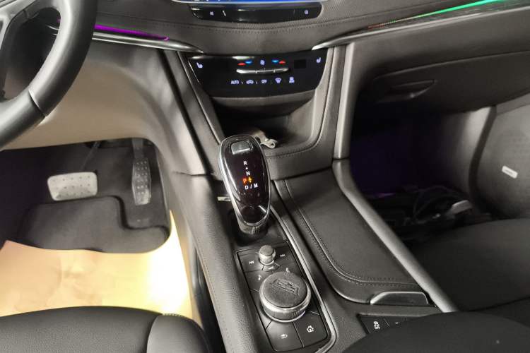 Used Cadillac XT5 2022 2.0T Two-Wheel Drive Luxury Version