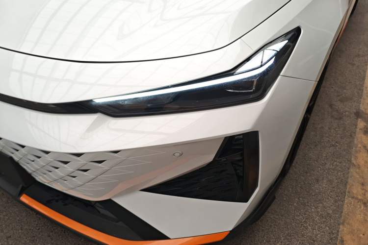 Used Changan UNI-V 2025 1.5T 500Bar Prestige Sporty Version