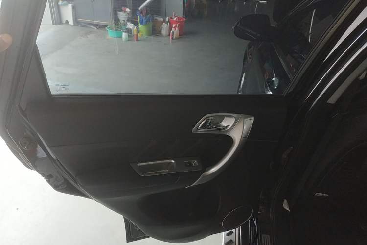 Used Haval H6 2016 Upgraded Model 1.5T Manual Two-Wheel Drive Elite Version
