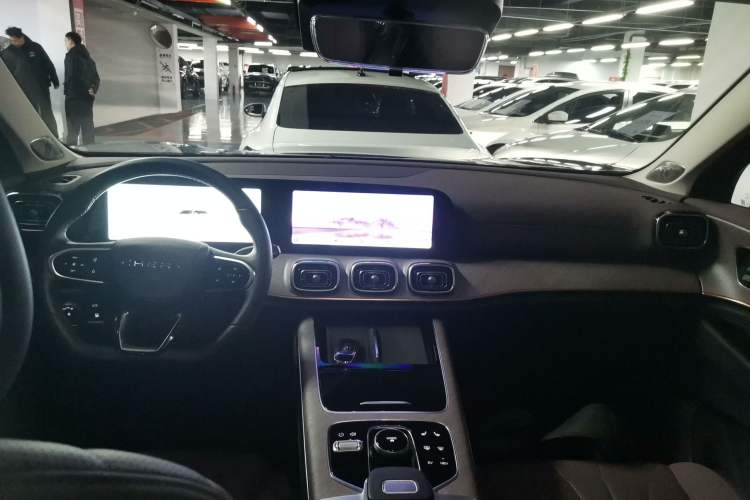 Used Chery Tiggo 9 C-DM 2025 1.5T 106KM Ultra-Comfort Edition 5 Seats Lithium-NMC
