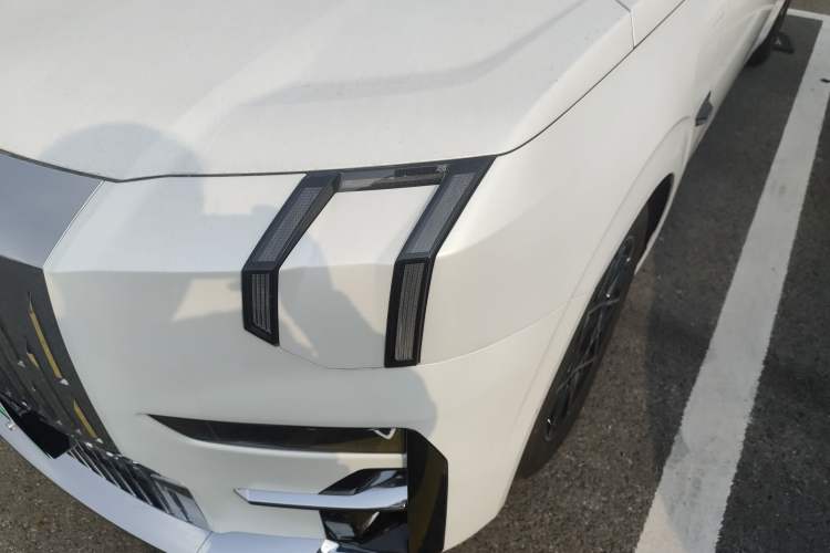 Used Zeekr 009 2024 Six-Seat Executive Version 4WD 108 kWh