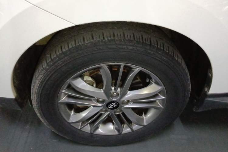 Used Hyundai ix35 2015 2.0L Automatic 2WD Smart Version China V Standard