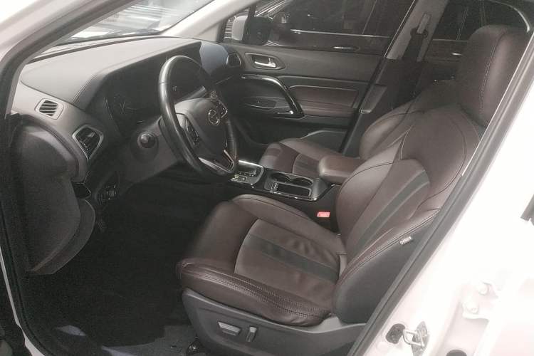 Used GAC Trumpchi GS4 2018 235T Automatic Two-Wheel Drive Luxury Smart Connectivity Millionth Anniversary Edition
