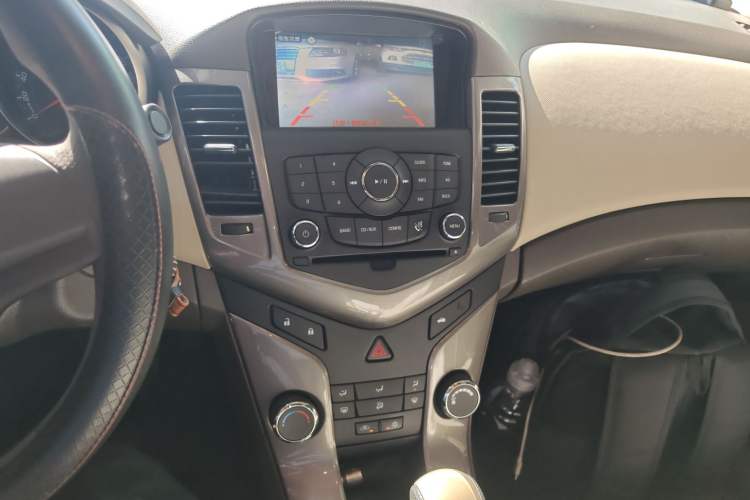 Used Chevrolet Cruze 2015 1.5L Classic SE AT
