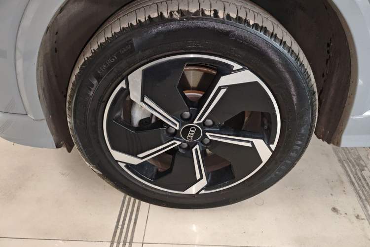 Used Audi Q2L e-tron 2022 Q2L e-tron Pure Electric Smart Enjoyment Model
