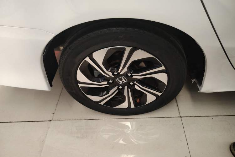 Used Honda Crider 2016 1.8L CVT Luxury Edition
