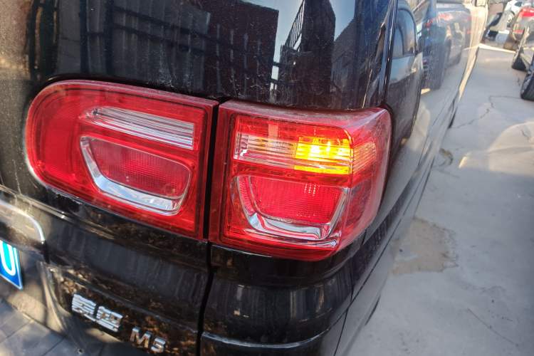 Used FORTHING Lingzhi 2023 M5L 1.6L Comfort Edition 7-Seater
