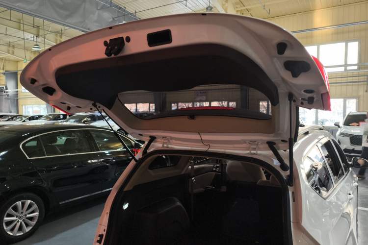 Used Baojun 310W 2017 1.5L Manual Comfort Model China V Standard
