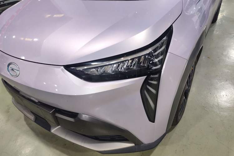 Used AION Y 2022 70 Tech Edition Lithium Iron Phosphate
