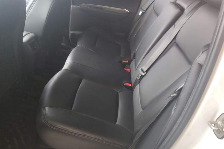 Used Peugeot 3008 2015 1.6THP Automatic Classic Edition